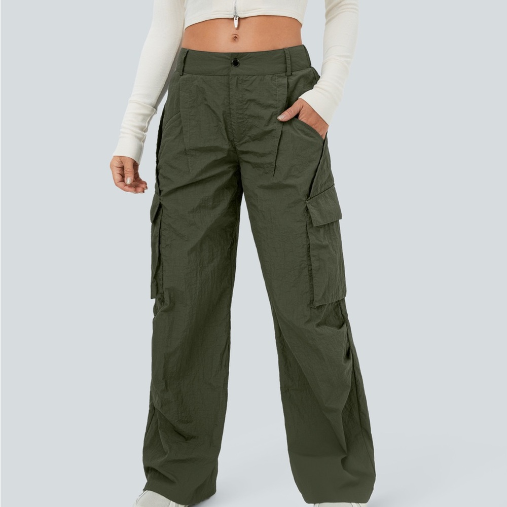 HALARA Mid Rise Button Zipper Side Pocket Wide Leg Casual Cargo Pants Ivy Green